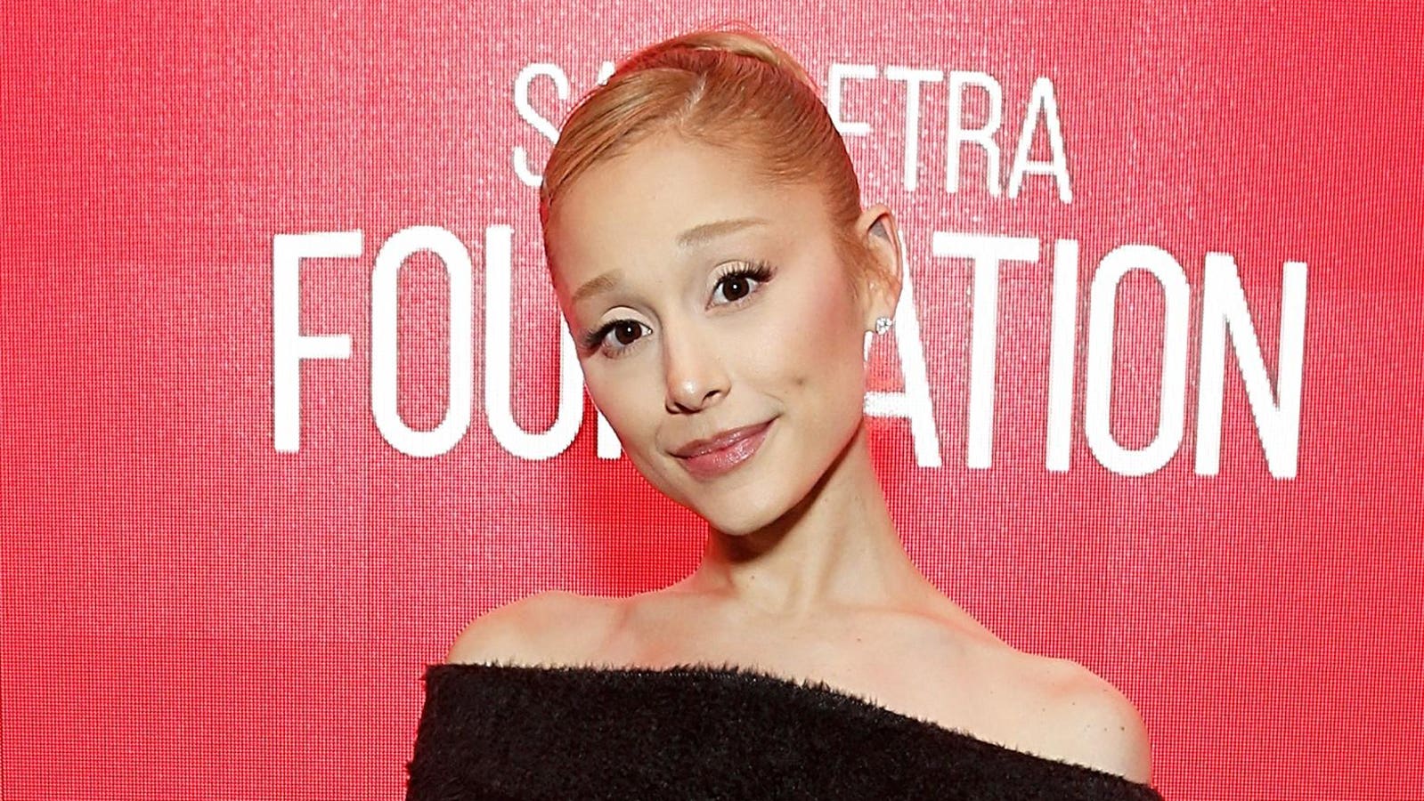 Ariana Grande stürmt mit drei Comebacks in die Billboard-Album-Charts