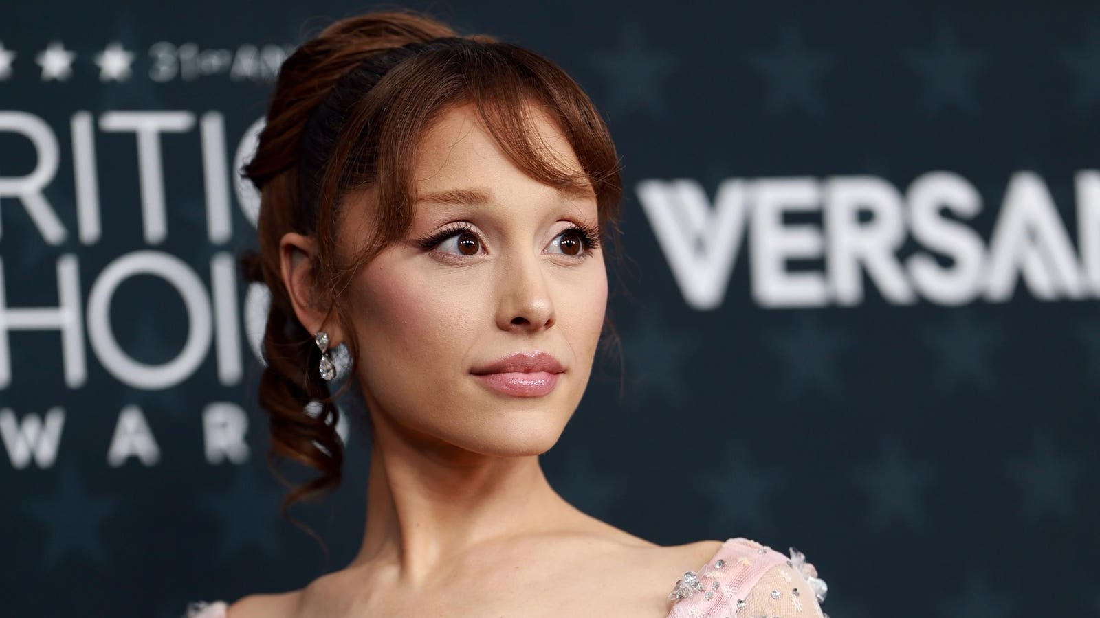 Ariana Grande wird von einer neuen Nr. 1 einer Musical-Legende ausgeschlossen