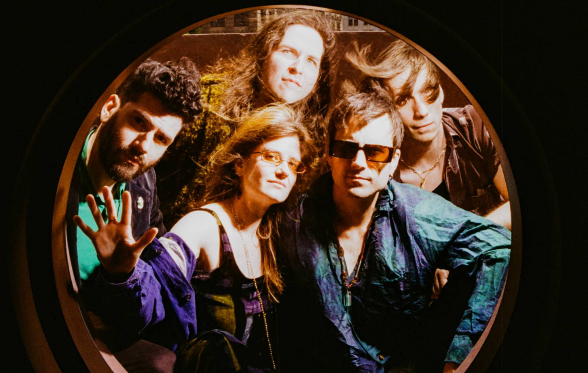 Bodega kündigen neues Album „All Inside Aquarium“ mit melodischem Titeltrack an