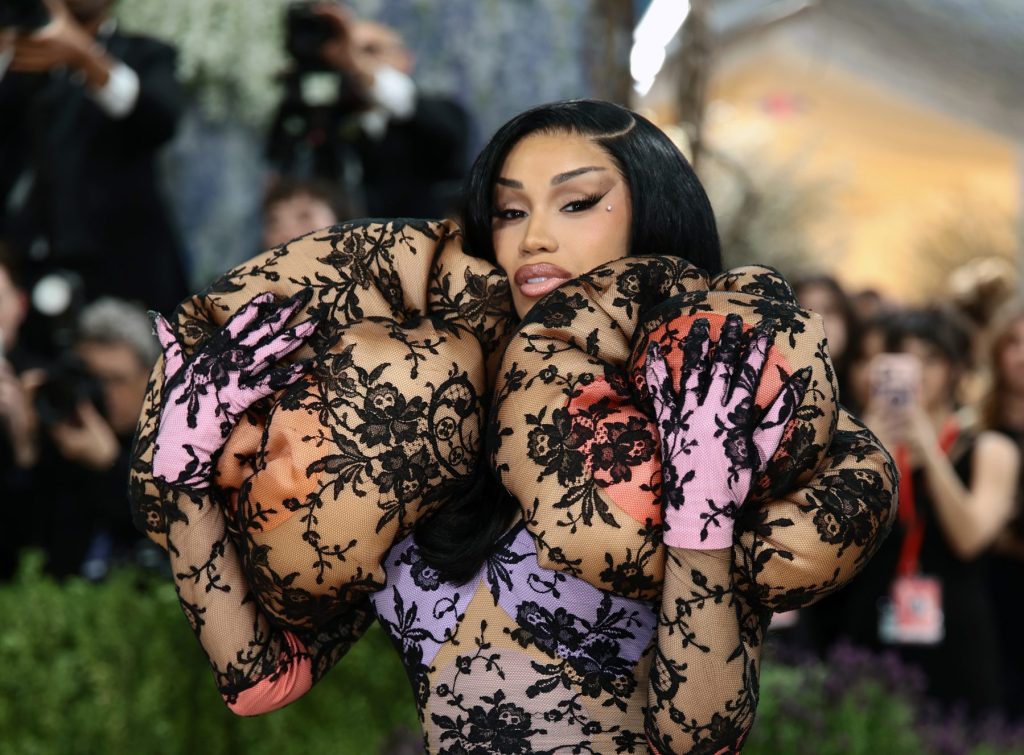 Cardi B reagiert auf Lattos Aufruf zum neuen Song „Gimme Dat“