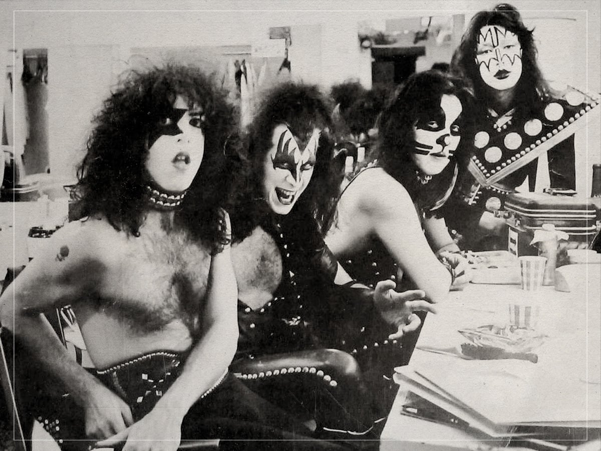 Das Lied „Kiss“ aus dem Jahr 1975 wird uns in den kommenden Jahren in Erinnerung bleiben