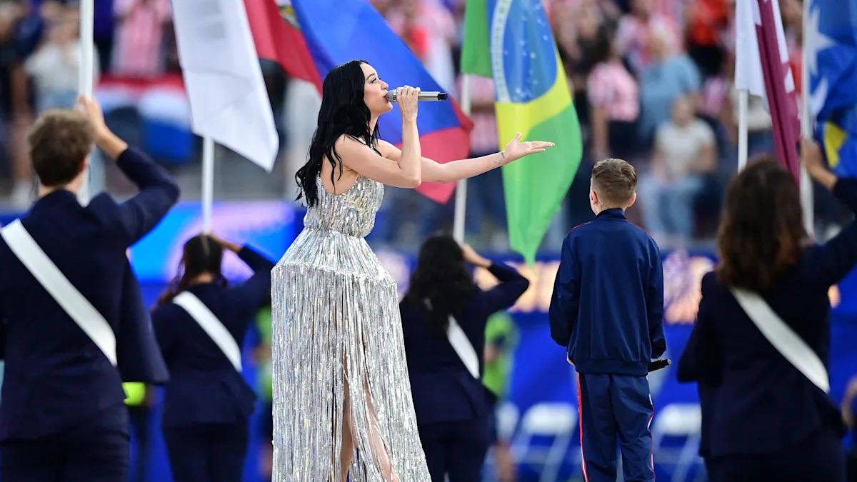 Die Weltmeisterschaft beginnt in den USA mit Auftritten von Katy Perry, Future und Tyla
