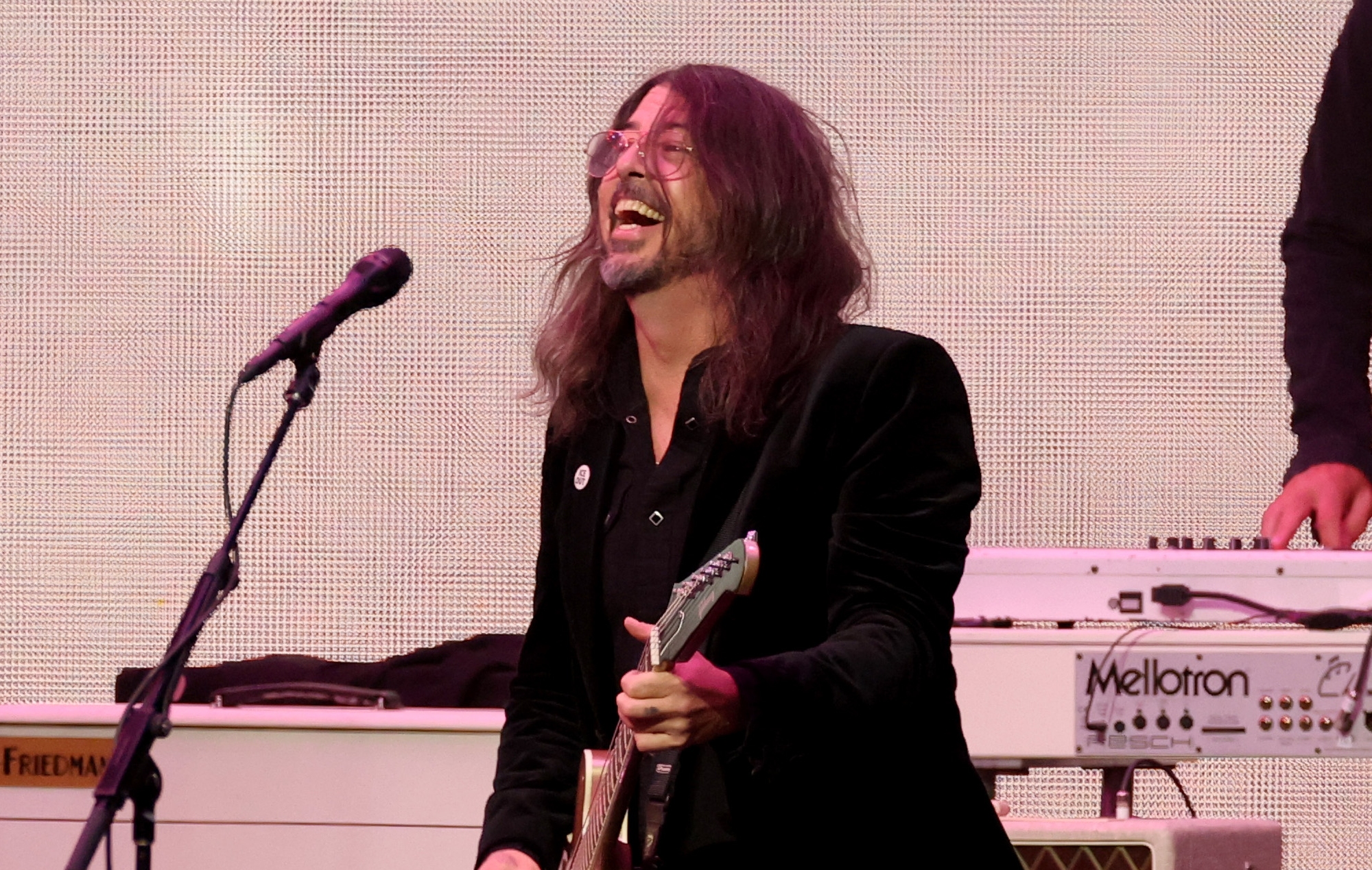 Hier ist, was die Foo Fighters zu Beginn ihrer Europatournee 2026 spielten – sie brachten „Marigold“ zurück und wechselten die Instrumente