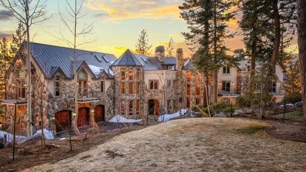Mitbegründer von Beach Boys listet Luxusvilla in Lake Tahoe auf. Schauen Sie hinein