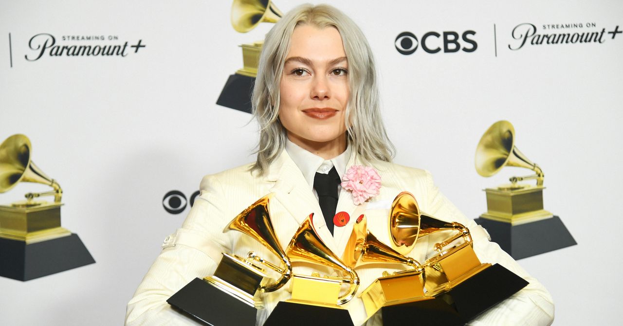 Phoebe Bridgers hat das Internet aufgegeben, um ihre neue Musik zu promoten. Es funktioniert