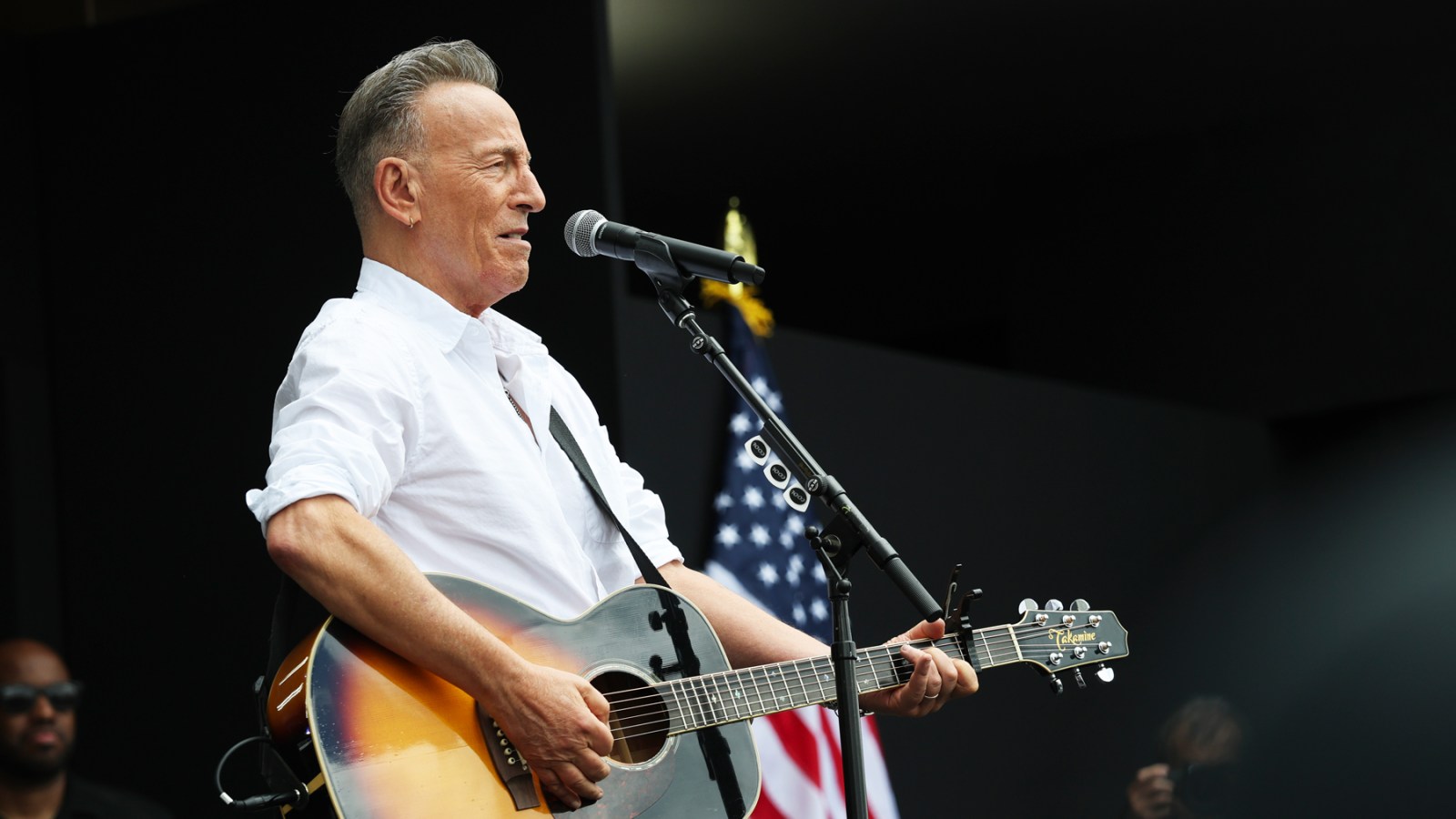 Sehen Sie, wie Bruce Springsteen „Land of Hope and Dreams“ für Barack Obama singt