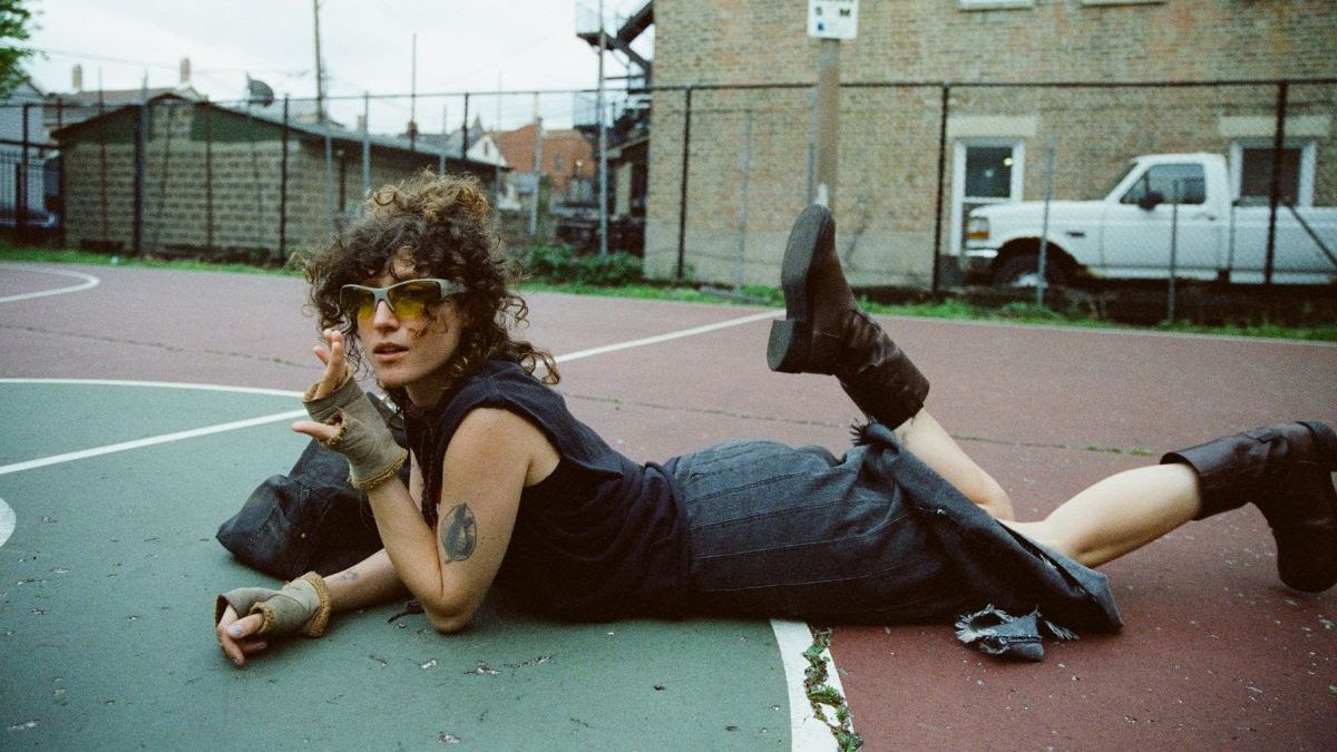 Squirrel Flower kündigt neues Album an. Sprechen Sie ein Gebet zu den Göttern des Starts