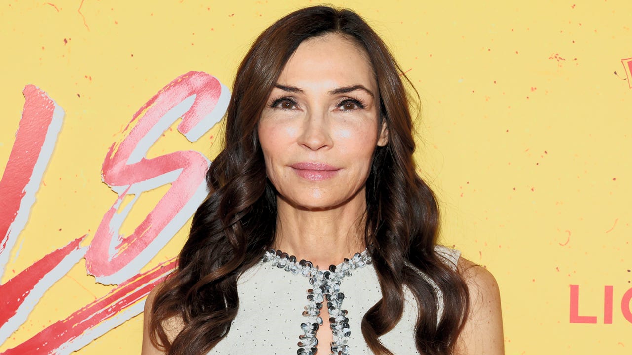 X-Men-Star Famke Janssen sagt, Marvel habe einen Fehler gemacht, indem sie Jean Gray nicht in Avengers: Doomsday einbezogen hätten