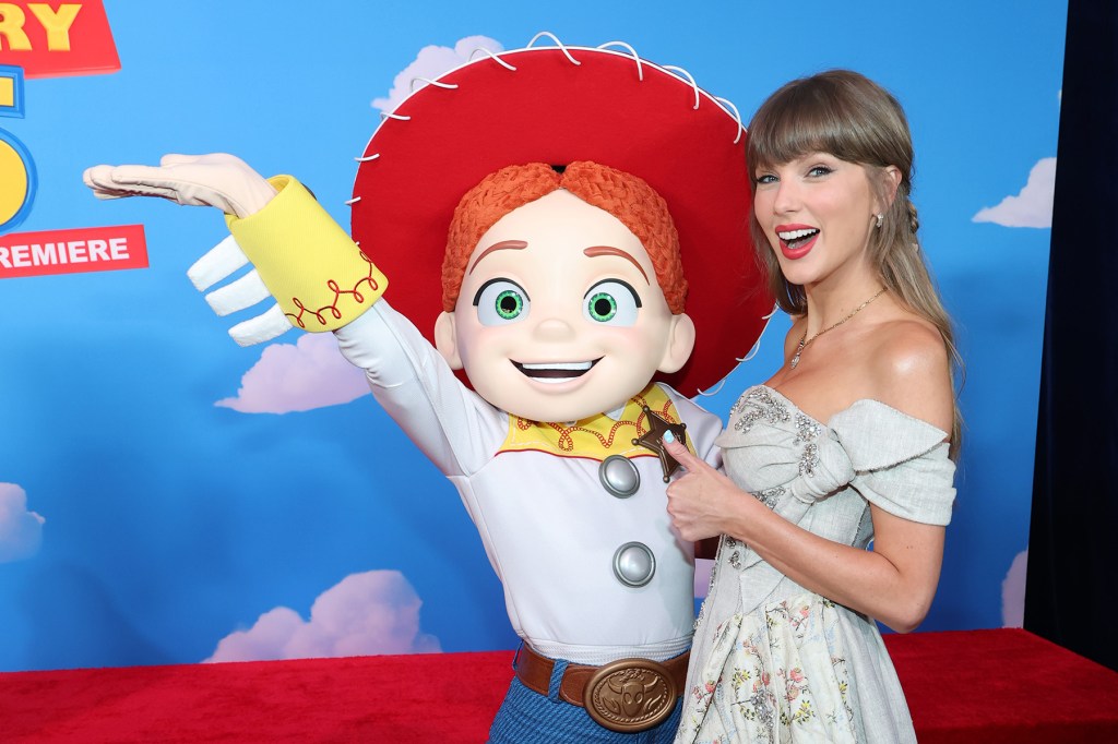 „‚Toy Story 5‘-Premierenrückblick: Inside Taylor Swift & Randy Newman Duet“